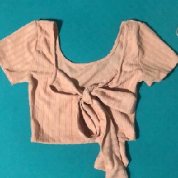 áo thun croptop hồng dễ dàng phối chân vây jean hoặc quần đai cao 18539
