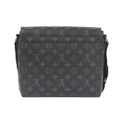 Túi đeo vai Louis Vuitton Monogram Eclipse District PM M45272 612402