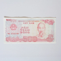 Tờ tiền 500 đồng xưa (MJ 4750780)