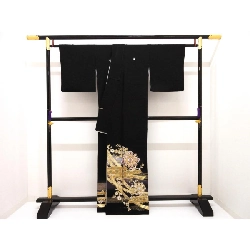 Áo kimono truyền thống với thêu vàng - Hàng hiệu Authentic 883002