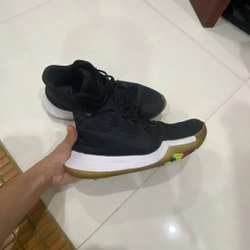 Giày nike zoom (Giày bóng rổ Nike Kyrie 3 ) 385857