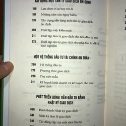 Thoát bẫy tâm lý giao dịch trong chứng khoán (Bìa cứng) 525653