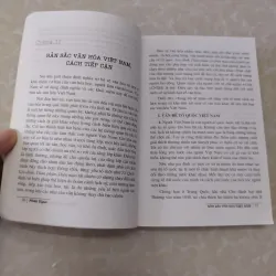 Sách: Bản sắc văn hoá Việt Nam - Tác giả: Phan Ngọc 707852