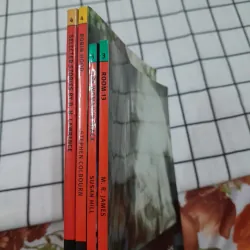 4 quyển ngoại t Anh- MACMILLAN READERS: ROBIN HOODS, WOMAN IN BLACK &... 590515