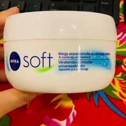Kem dưỡng ẩm Nivea Soft 300ml Vitamin E và tình dầu hạt Jojoba tự nhiên, hàng xách tay Đức 457900
