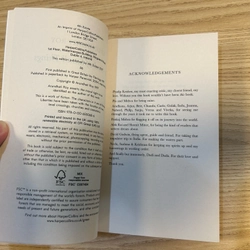 The God of Small Things (Chúa Trời của những điều vụn vặt) - Arundhati Roy (MỚI) 391299