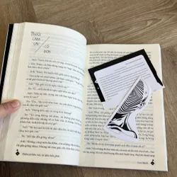 Thiên tài bên trái, kẻ điên bên phải - sách mới 99%  chính hãng 717643