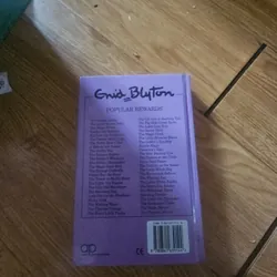 The banana robber and other stories (bìa cứng) Giá 30k  603967