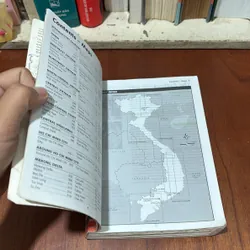 II English Books: Vietnam _ Includes Special Section On Vietnamese Cuisine 726957