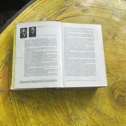 PETIT LAROUSSE- bìa cứng xuất bản năm 1961 596097