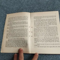 NHỮNG NGƯỜI Ở KHÁC CUNG ĐƯỜNG - HOÀNG MINH TƯỜNG 701887