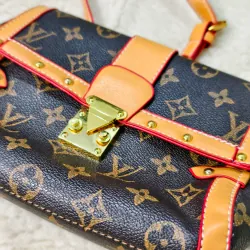 THANH LÝ: TÚI XINH GIÁ HẠT DẺ 1004322