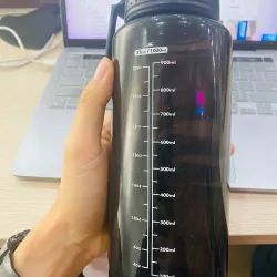 Lọ đựng nước nhựa bóng lì 1000ml màu đen 933331