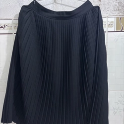 Chân váy xếp ly