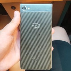 cần bán xác blackberry motion bể màn hình 539006