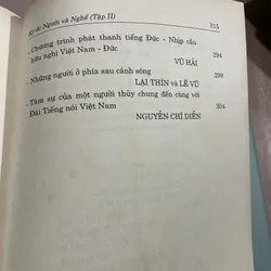 ĐÀI TIẾNG NÓI VIỆT NAM KÝ ỨC NGƯỜI VÀ NGHỀ 2 tập, bìa cứng 713076