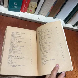 [Sách 7x] - II Thơ: Muôn Vàn Tình Thân Yêu - Nhiều Tác Giả - 1976 797105