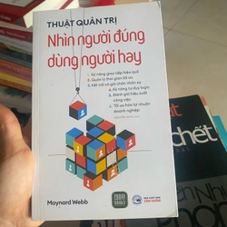 Đủ loại sách ạ .  478976