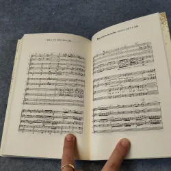 NHỮNG TÀI DANH ÂM NHẠC VIỆT NAM: HOÀNG VIỆT 720026