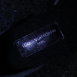 Giày boot dòng Snowdrop của Louis Vuitton LV Inisial, hoa Monogram 658711