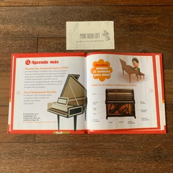 Sách tranh tiếng Tây Ban Nha Wolfgang Amadeus Mozart, Used, Bìa cứng, còn CD 479264