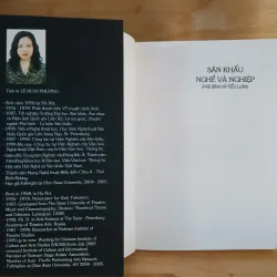 Sân Khấu Nghề & Nghiệp (Phê Bình & Tiểu Luận) - TS Lê Hoài Phương 780723