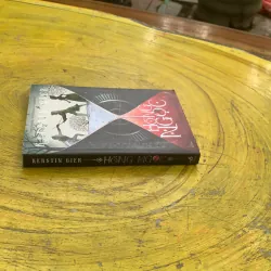 HỒNG NGỌC - KERSTIN GIER 752763