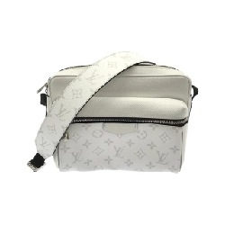 Túi đeo chéo Louis Vuitton Taiga Lama Outdoor Messenger PM M30243 - Hàng hiệu Chính hãng