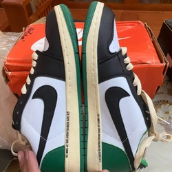 Nike mới 100% size 40 198775