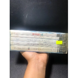 Bộ sách (5 cuốn) 10 năm hành trình từ cô đơn đến hạnh phúc mới 90% bẩn nhẹ HCM0212 912808