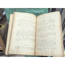 Mổ xẻ nhà văn hiện sinh Jean Paul Sartre - Nguyễn Quang Lục 360142