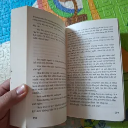 Một đóa hồng không đỏ cũng chẳng bạch 999833