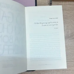 Cô gái mù chữ hái bom nguyên tử 976413