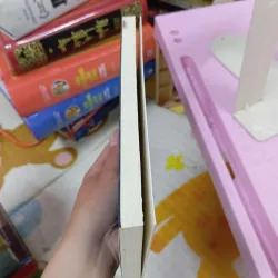 Một Con Người – Christopher Isherwood | Tiểu thuyết văn học nổi tiếng 960380