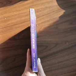 Xác chết bên hẻm núi 760327