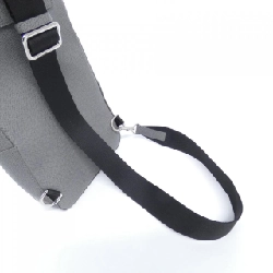 Túi đeo chéo Louis Vuitton Taiga Avenue M30801 - Hàng hiệu chính hãng 766045