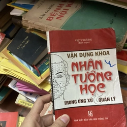 Sách Vận dụng khoa nhân tướng học trong ứng xử & quản lý