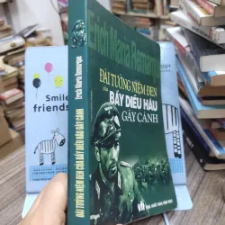 Sách: Đài tưởng niệm đen của Bầy diều hây gãy cánh (A1) - Erich Maria Remarque 674509
