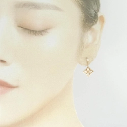 Bông tai Louis Vuitton Star Blossom BB - Hàng hiệu Authentic 843805