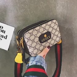 Túi gucci màu nâu sang chảnh