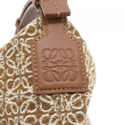 Túi Loewe Cubi nhỏ Q995250X01 616446