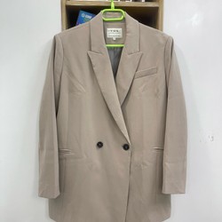 Áo blazer 2 lớp vải cực đẹp mềm mịn lên form tốt size M đầu L 154246