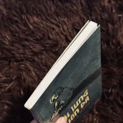 Cái lưng muốn đá 755435