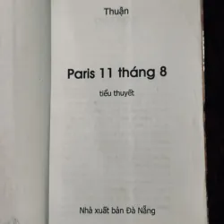 Paris 11 tháng 8 1011491