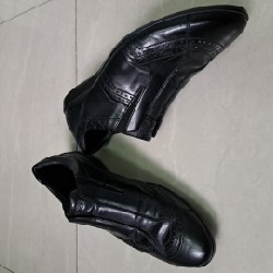 Bán giày Tây hiệu BOSS size 41, màu đen 95% bán 700k 13859