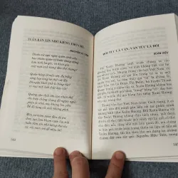 HỒ XUÂN HƯƠNG THƠ VÀ ĐỜI 729248