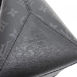 Túi xách cuối tuần Taiga Lama M30937 của Louis Vuitton 610721