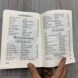 Sách những chân dung truyện kiều. 999 471188