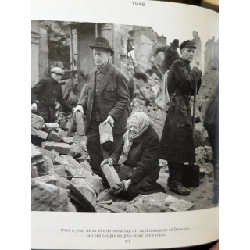 Century - Phaidon 1019671