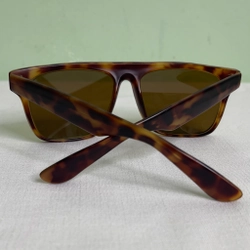Kính râm vintage - mặt vừa & to  549857